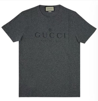 Gucci T-Shirt mit Rundhalsausschnitt und Logo vorne, 441685