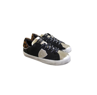 Philippe Model Sneakers 69479 with laces