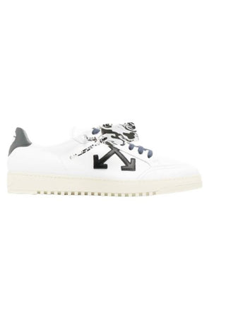 Off-White LEA0010110 Sneakers mit Schnürsenkeln