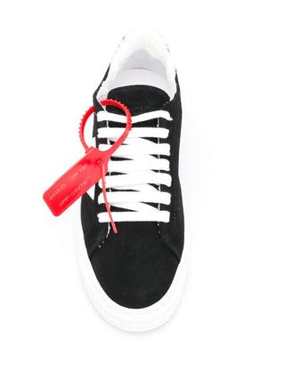 Off-White Sneakers  OWIA145E con lacci