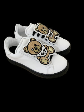 Moschino Sneakers 68856 with laces