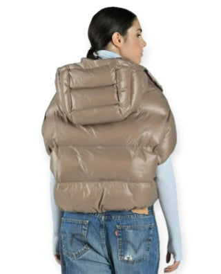 Canadian Zip-Up Sleeveless Jacket with Hood G222100W