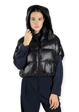 Canadian Zip-Up Sleeveless Jacket with Hood G222100W