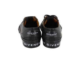 Givenchy be00te Sneakers mit Schnürsenkeln