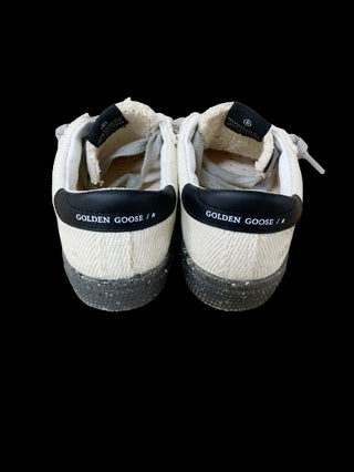 Golden Goose Sneakers gjf10792 with laces