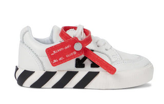 Off-White Vulcanized OGIA001F sneakers with laces